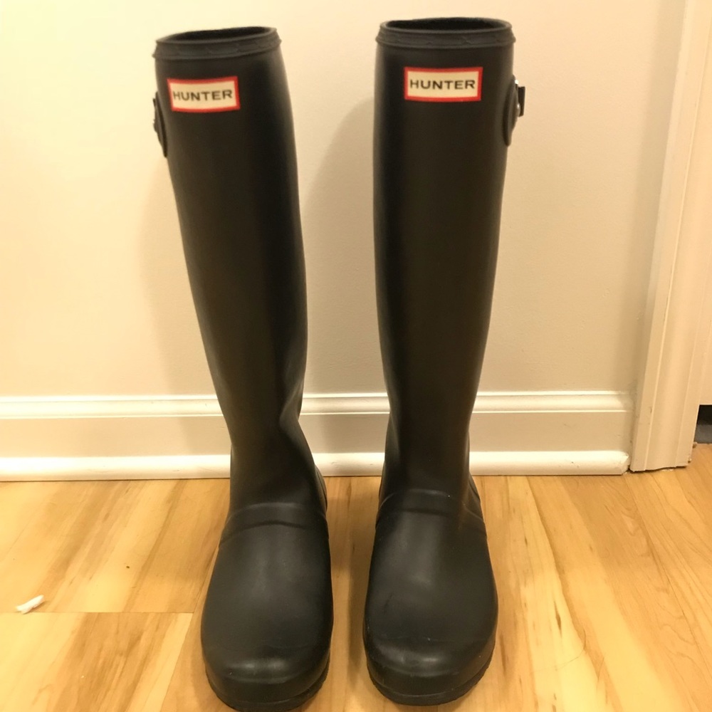 Black matte hunter boots